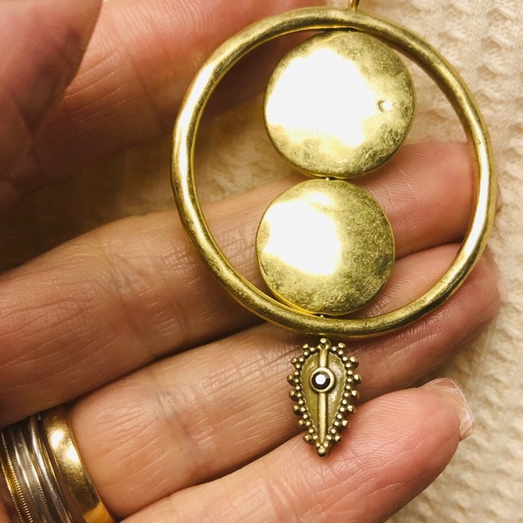 NEW  “LUCKY “ JEWEL STUNNING NECKLACE. - Picture 6 of 15